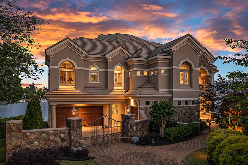 lake-norman-luxury-real-estate-town-harbour-1 Lake Norman luxury real estate listings Town Harbour front