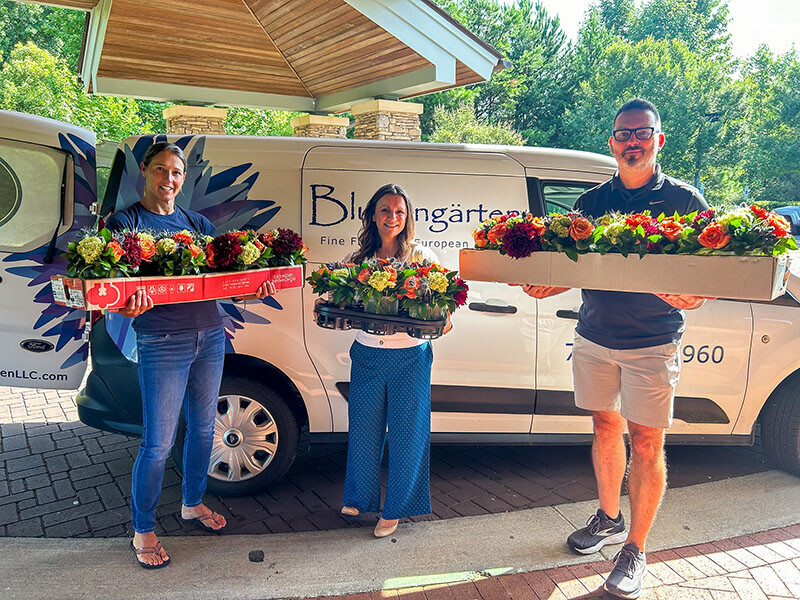 Blumengarten delivering flowers