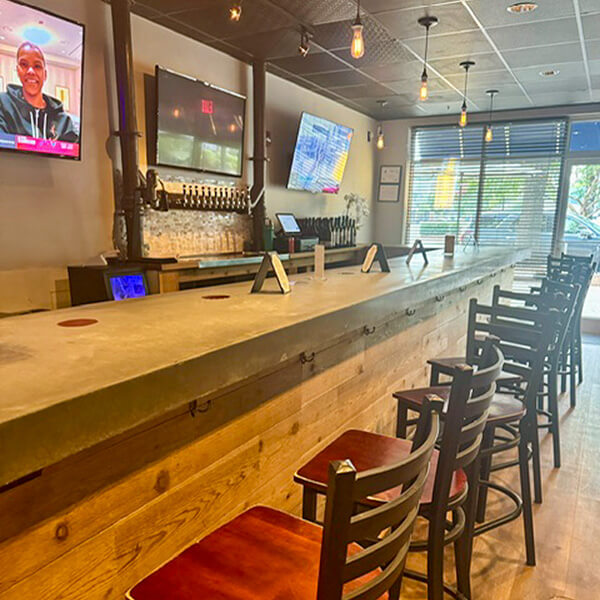 Town Hall Provisions - Cornelius, NC Bar<br />
