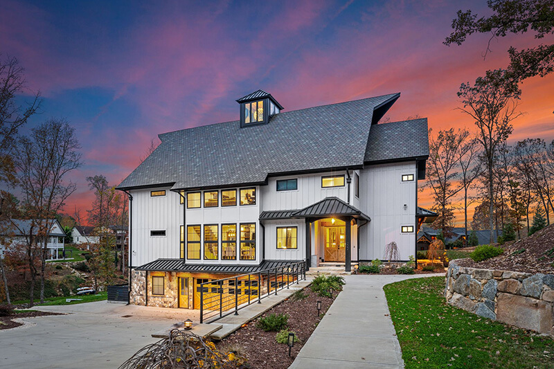 Photo of luxury home green bay road mooresville